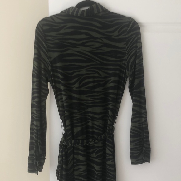 Tied waisted dress - Picture 5 of 5